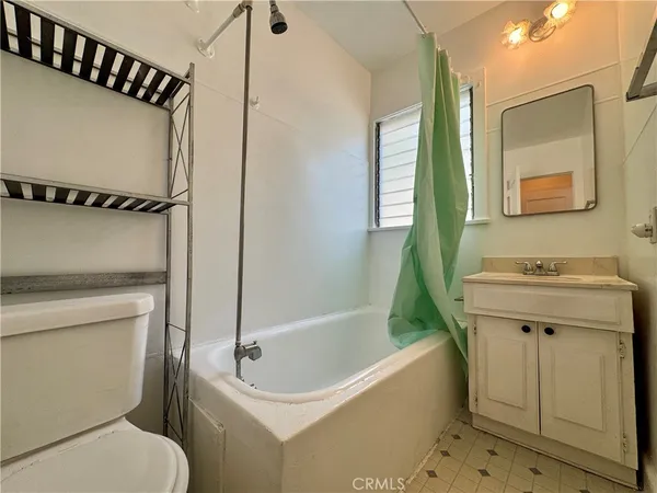 $2,295 | 1714 Gillette Crescent, Unit C, South Pasadena, CA 91030