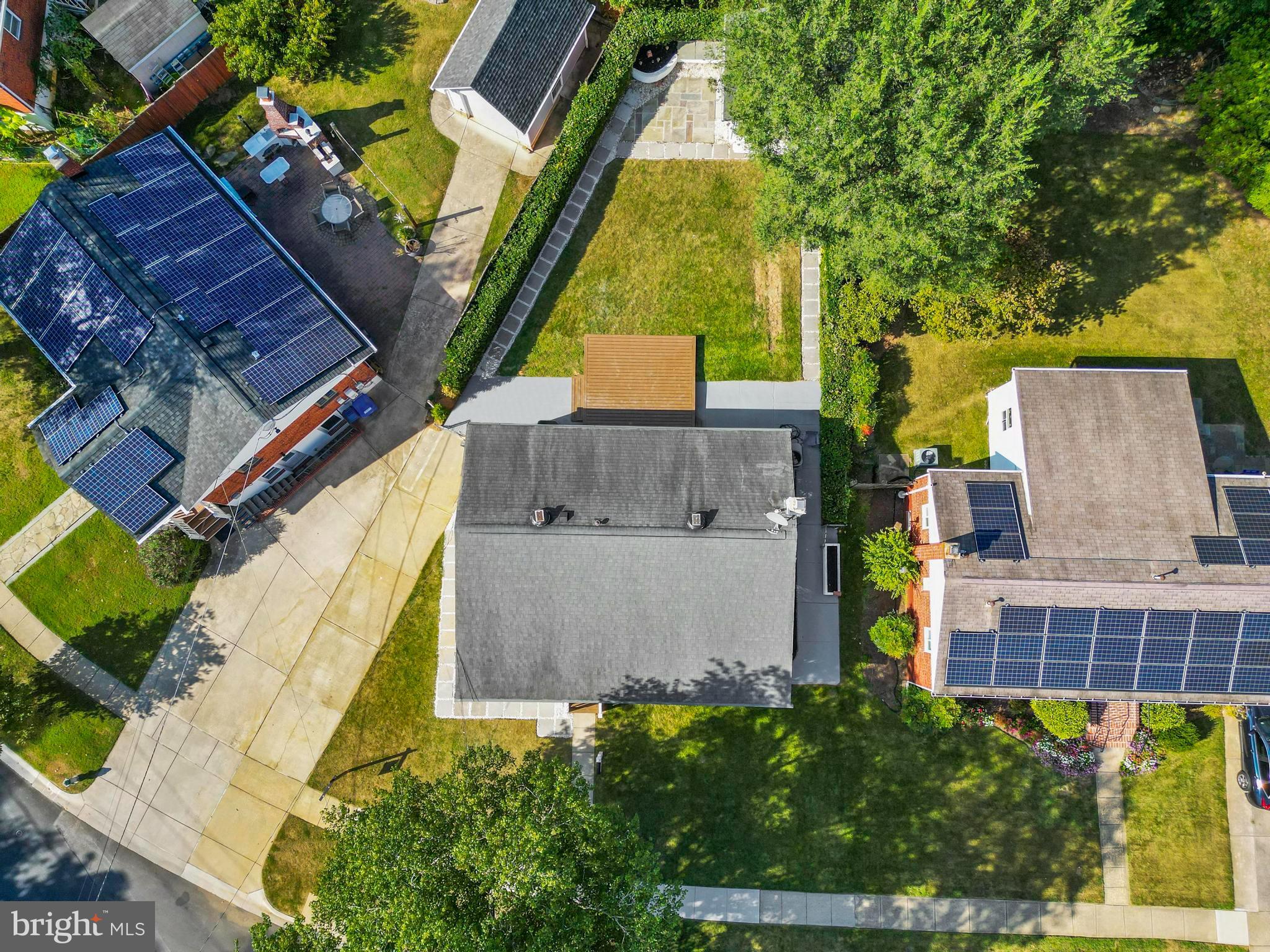 4821 Topping Road Rockville, MD 20852 - Photo 40 of 45 front view of house with a yard