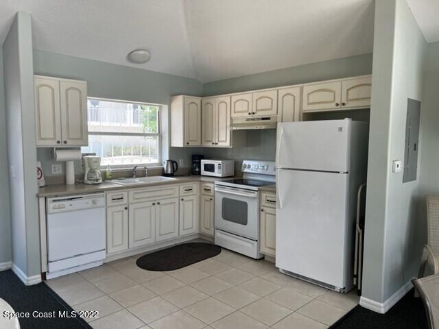 820 Del Rio Way, Unit 204 Merritt Island, FL 32953 - Photo 66 of 72 Rio46