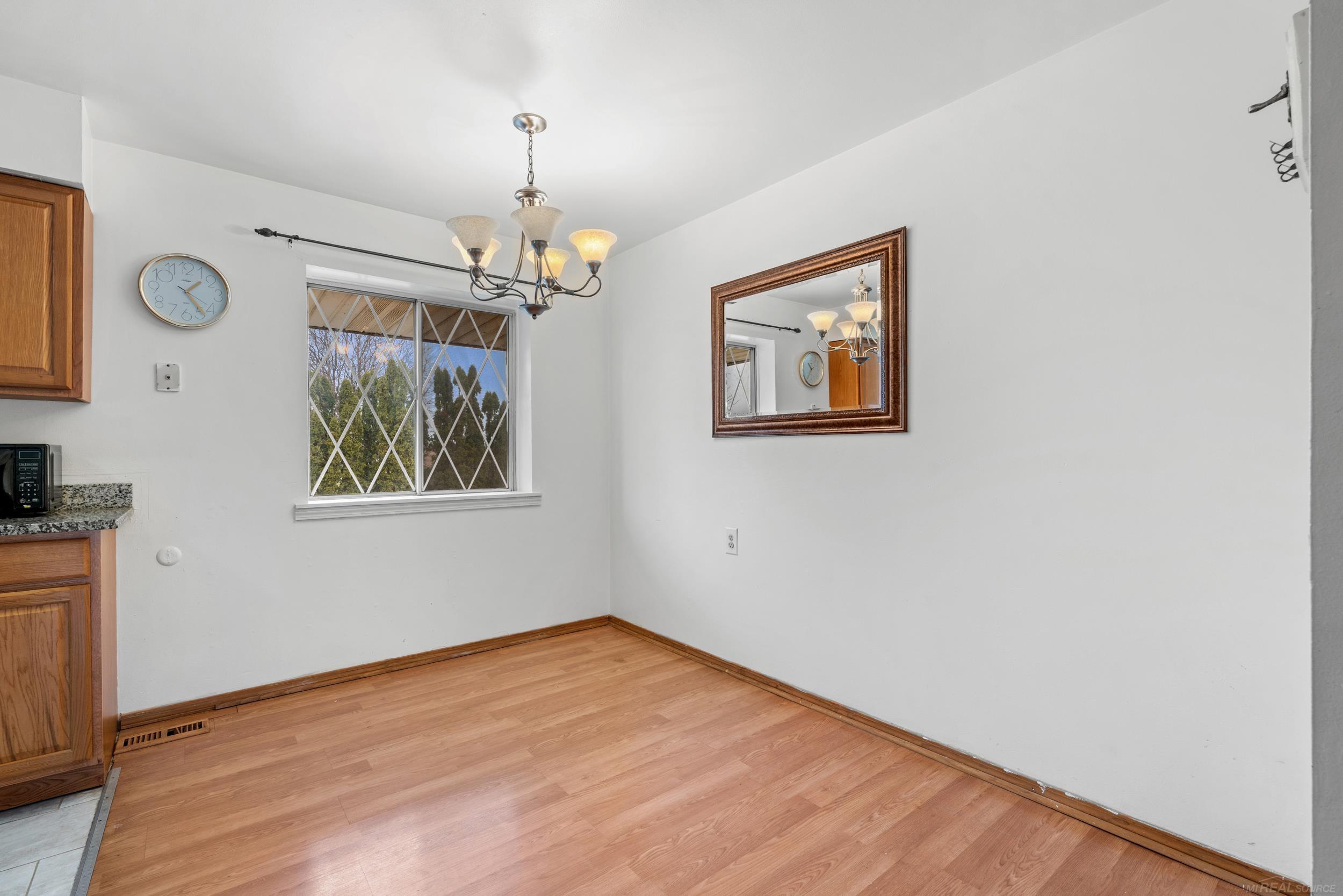 29265 Hayes Road Warren, MI 48088 - Photo 9 of 29