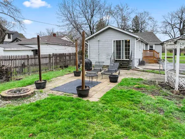 $285,000 | 4616 River Drive, Lisle, IL 60532