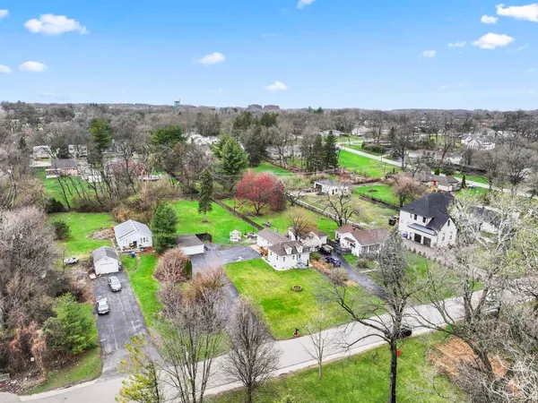 $285,000 | 4616 River Drive, Lisle, IL 60532