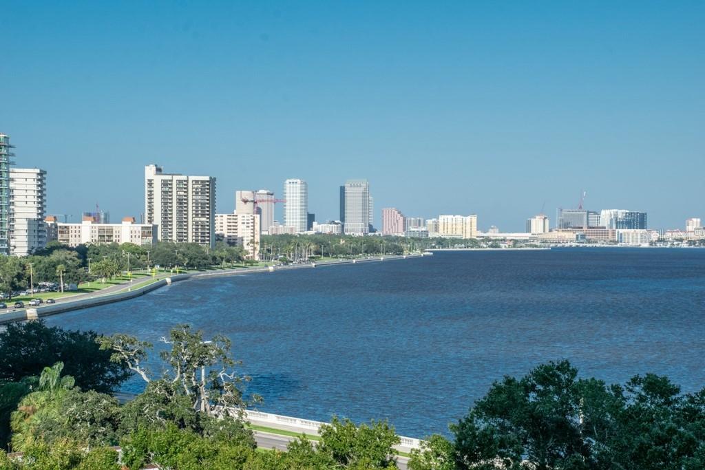 Magnificent views of Hillsborough Bay and downtown Tampa