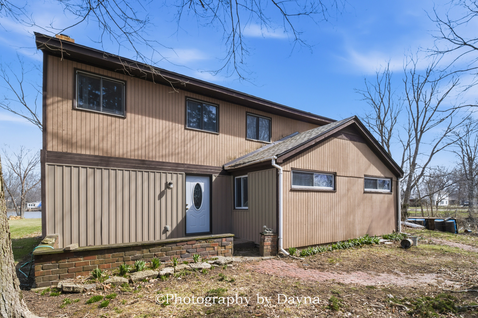2857 River Road Kankakee, IL 60901 - Photo 1 of 35 a backyard of a house