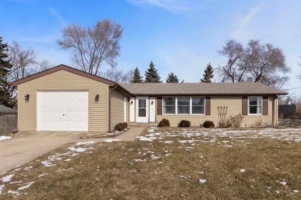 $2,500 | 548 Jo Ann Court, Lockport, IL 60441
