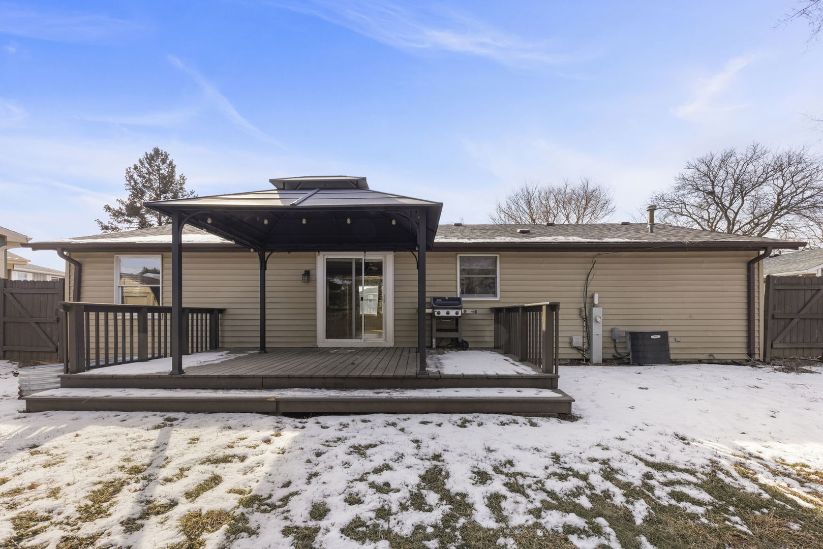 548 Jo Ann Court Lockport, IL 60441 - Photo 19 of 20 a front view of a house with a yard