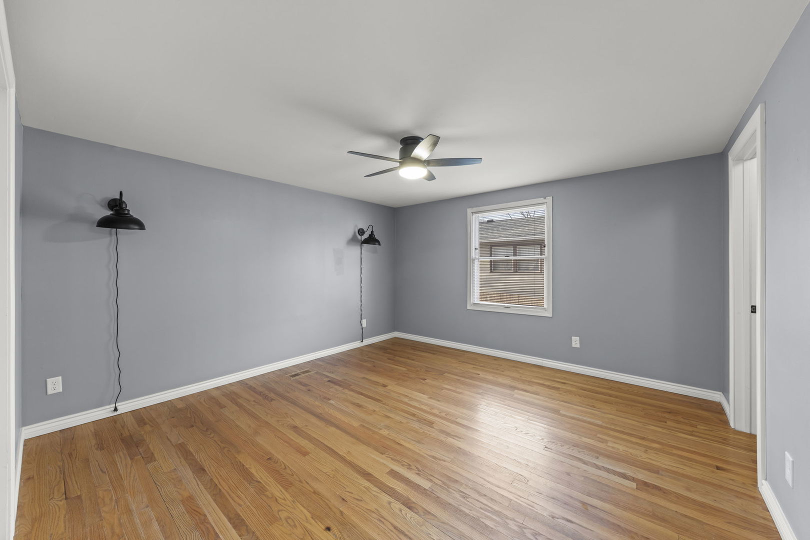 548 Jo Ann Court Lockport, IL 60441 - Photo 10 of 20 a view of an empty room with a window