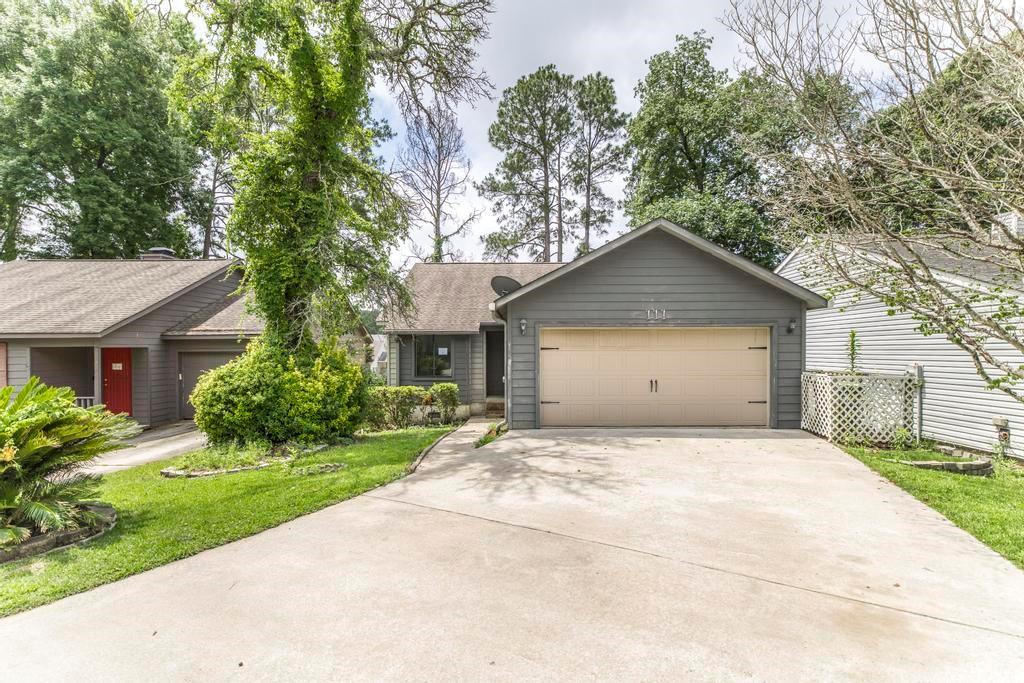 111 Ridge Pointe Court Warner Robins, GA 31088 - Photo 1 of 15
