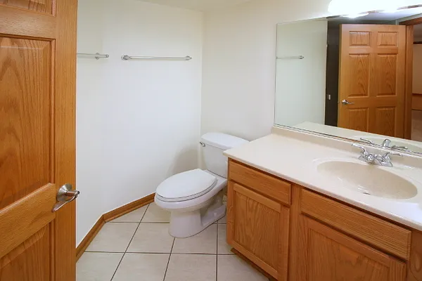 $2,350 | 6560 West Diversey Avenue, Unit 516, Chicago, IL 60707