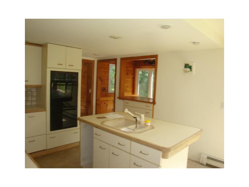 49 Fenner Hill Road Hopkinton, RI 02832 - Photo 5 of 9 Kitchen.