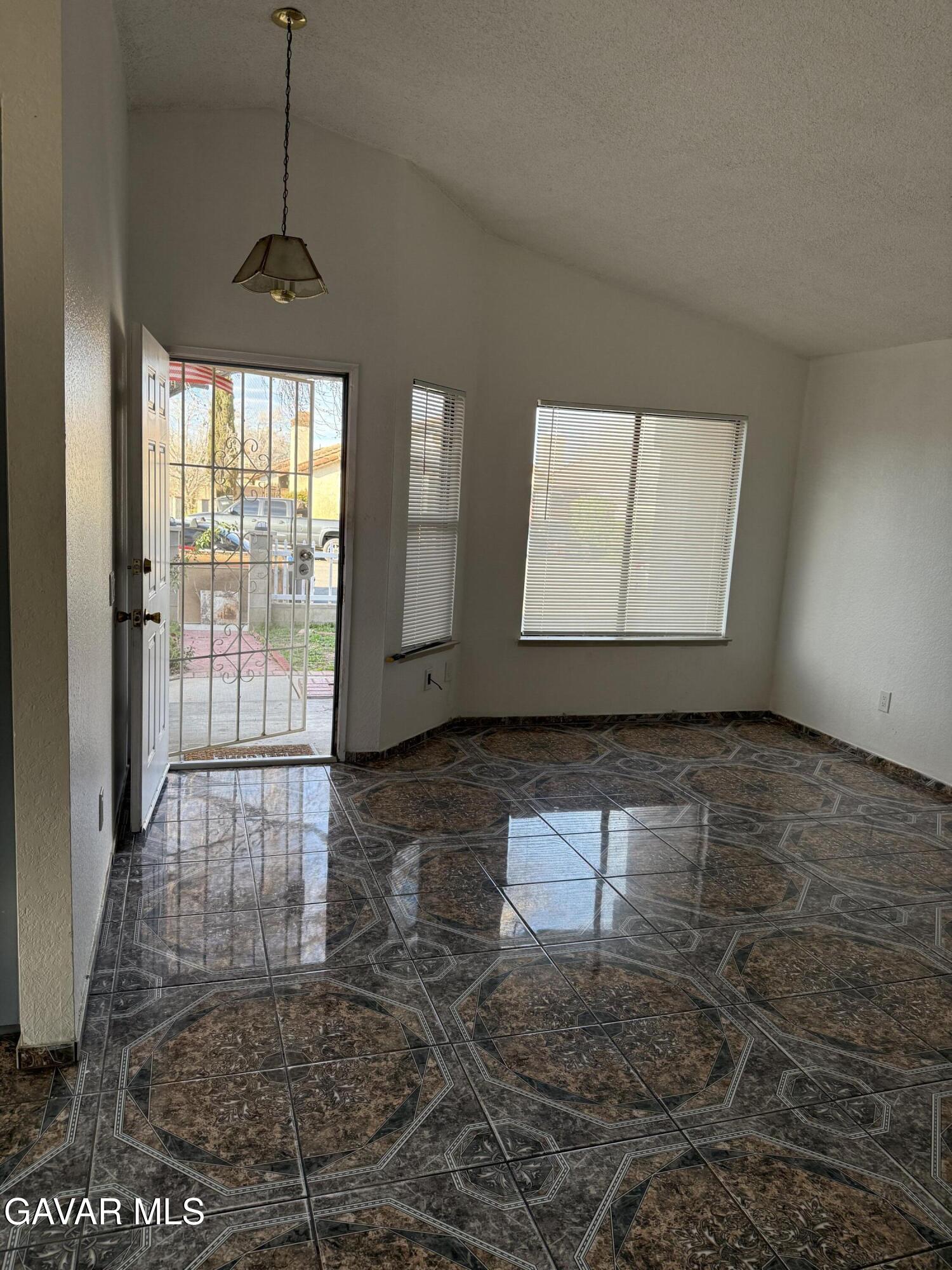 3542 East Ave R 10 Palmdale, CA 93550 - Photo 4 of 20 IMG_3739