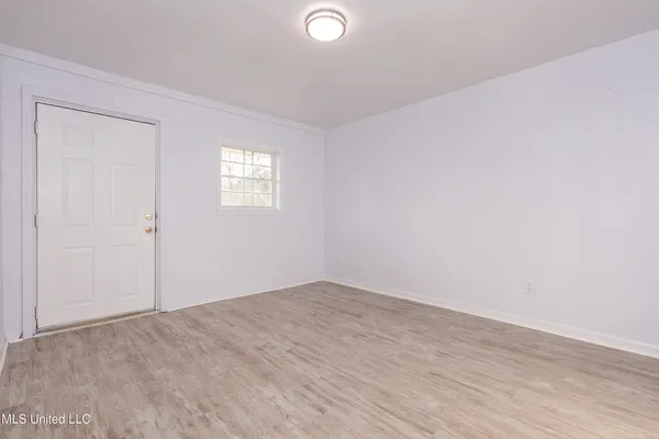 $850 | 8429 Highway 613, Unit 4, Moss Point, MS 39562