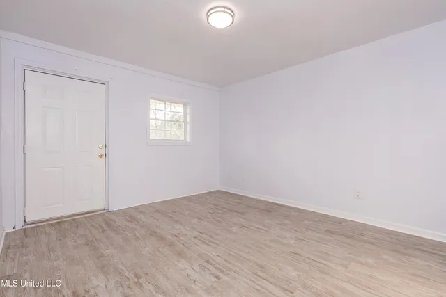 $950 | 8429 Highway 613, Unit 4, Moss Point, MS 39562