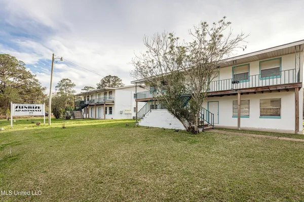 $850 | 8429 Highway 613, Unit 4, Moss Point, MS 39562