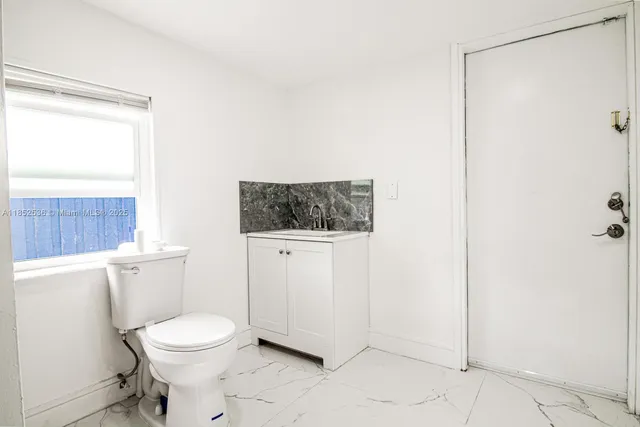 $549,000 | 5601 Southwest 38th Street, Davie, FL 33314