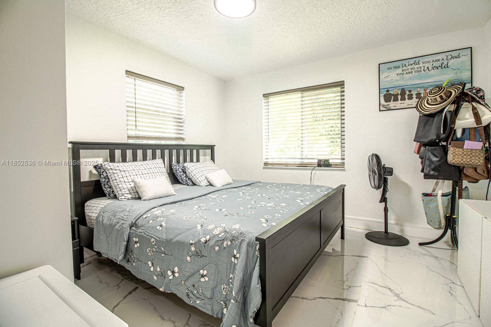 5601 Southwest 38th Street Davie, FL 33314 - Photo 5 of 15