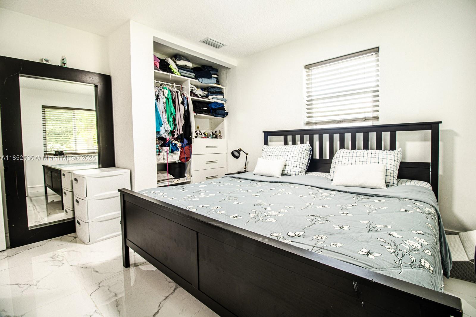 5601 Southwest 38th Street Davie, FL 33314 - Photo 6 of 15