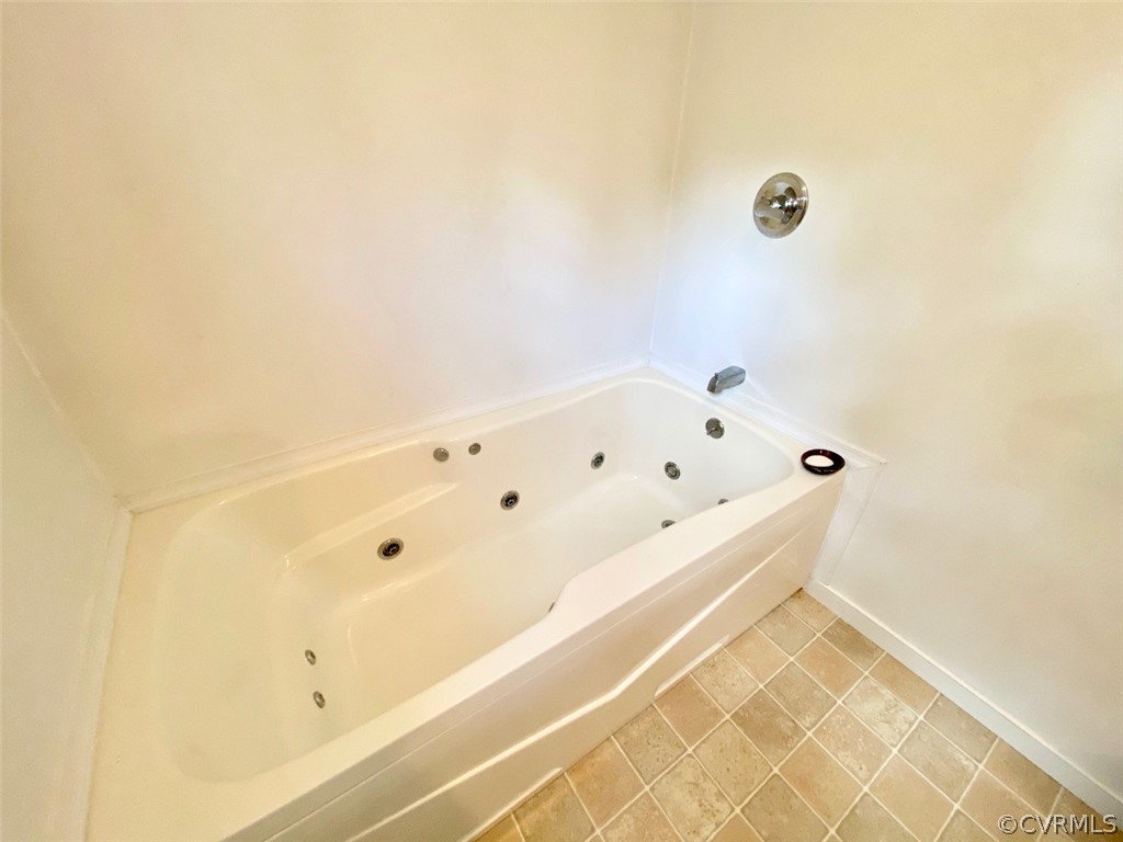 2531 Jennings Town Road Crewe, VA 23930 - Photo 17 of 46 Gallery Image 17