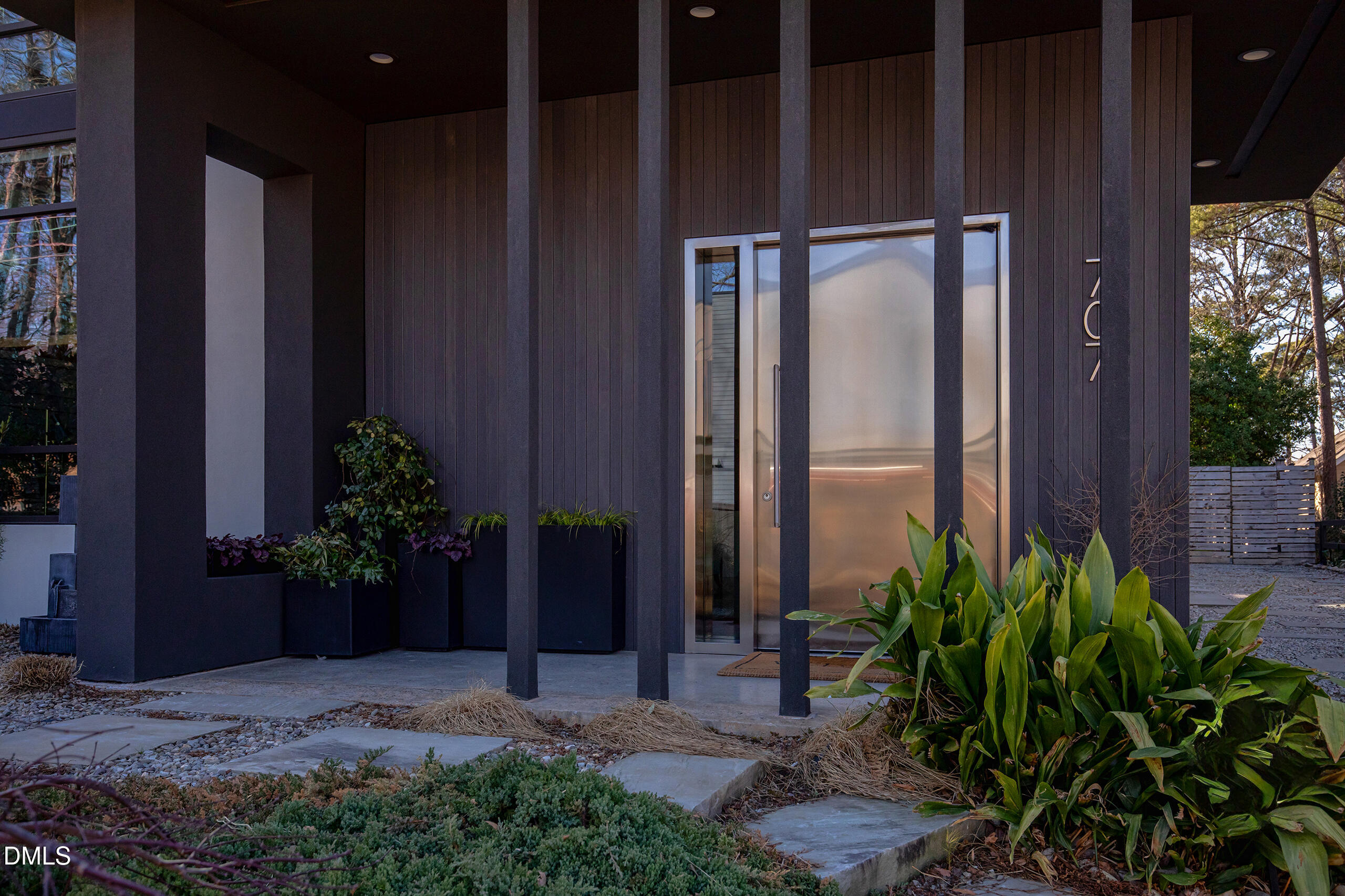 707 Chamberlain Street Raleigh, NC 27607 - Photo 3 of 49 8L4A2356_web