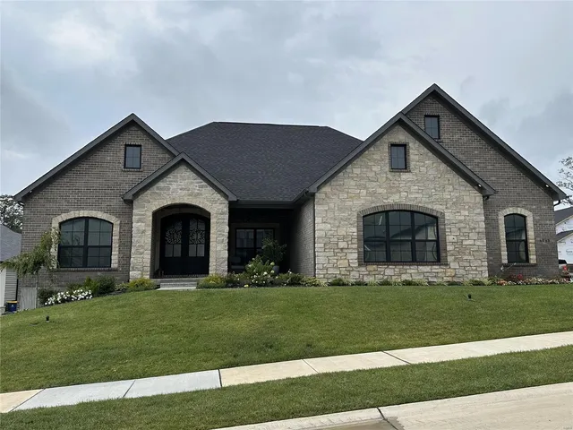 $1,375,000 | 11912 Santino Court, St. Louis, MO 63141