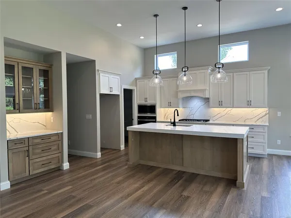 $1,375,000 | 11912 Santino Court, St. Louis, MO 63141