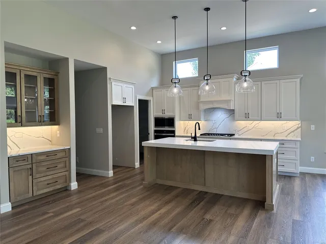 $1,375,000 | 11912 Santino Court, St. Louis, MO 63141