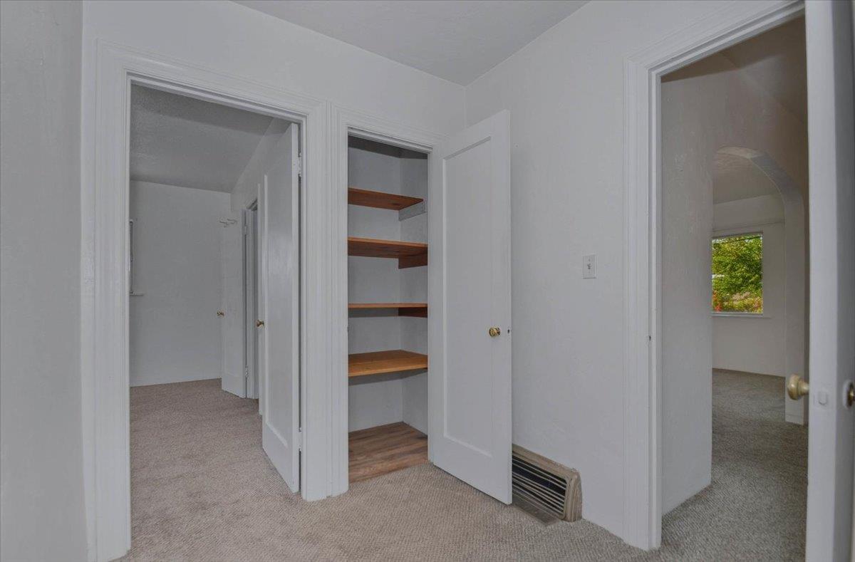 90 Gopher Flat Road Sutter Creek, CA 95685 - Photo 23 of 43 a view of an empty room and closet