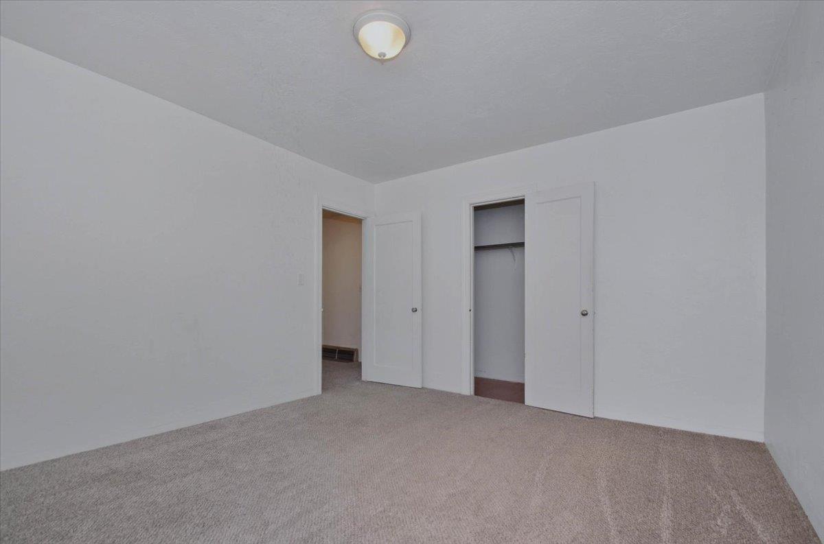 90 Gopher Flat Road Sutter Creek, CA 95685 - Photo 27 of 43 a view of an empty room