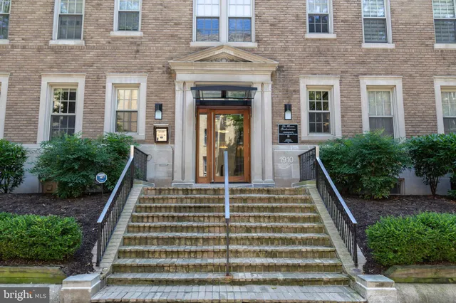 $2,900 | 1910 Kalorama Road Northwest, Unit 307, Washington, DC 20009