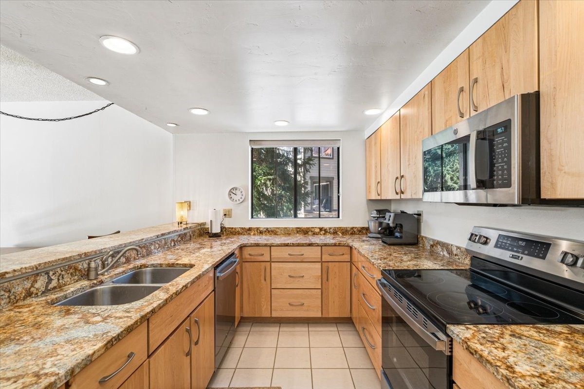 720 Columbine Road, Unit 104 Breckenridge, CO 80424 - Photo 8 of 28