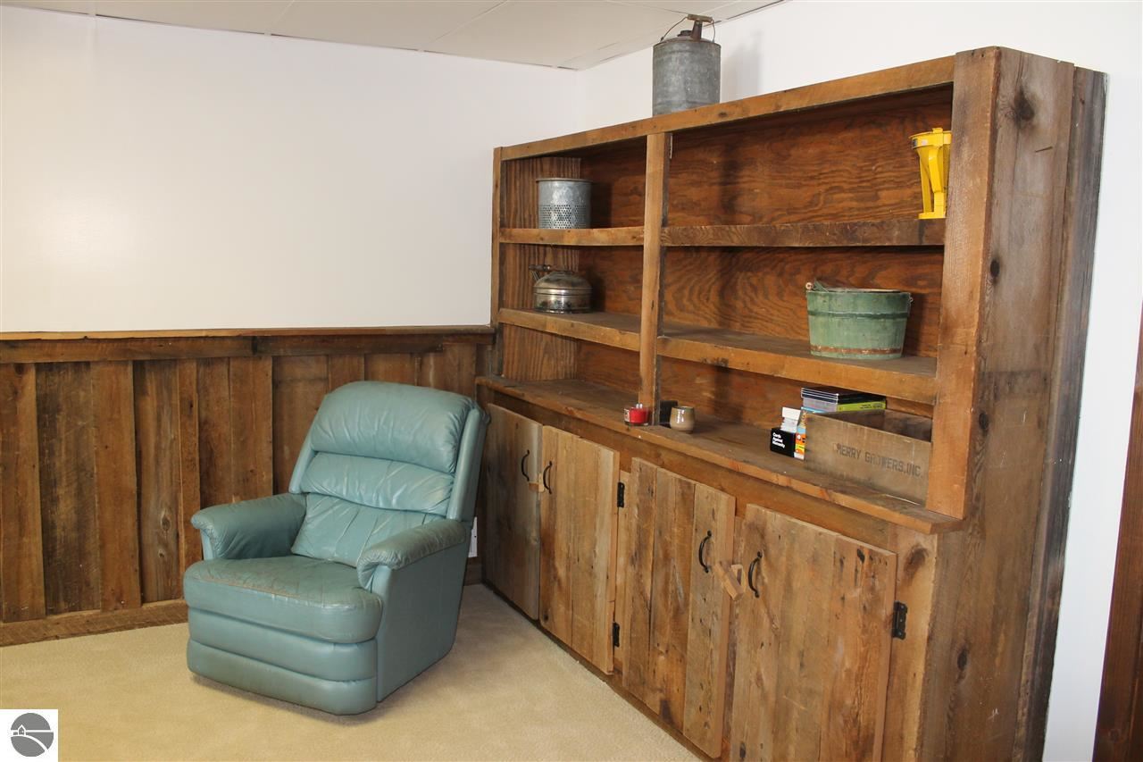 5920 Boone Road Traverse City, MI 49685 - Photo 23 of 26 1831527-22.JPG