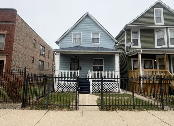 $220,000 | 5444 West Walton Street, Chicago, IL 60651