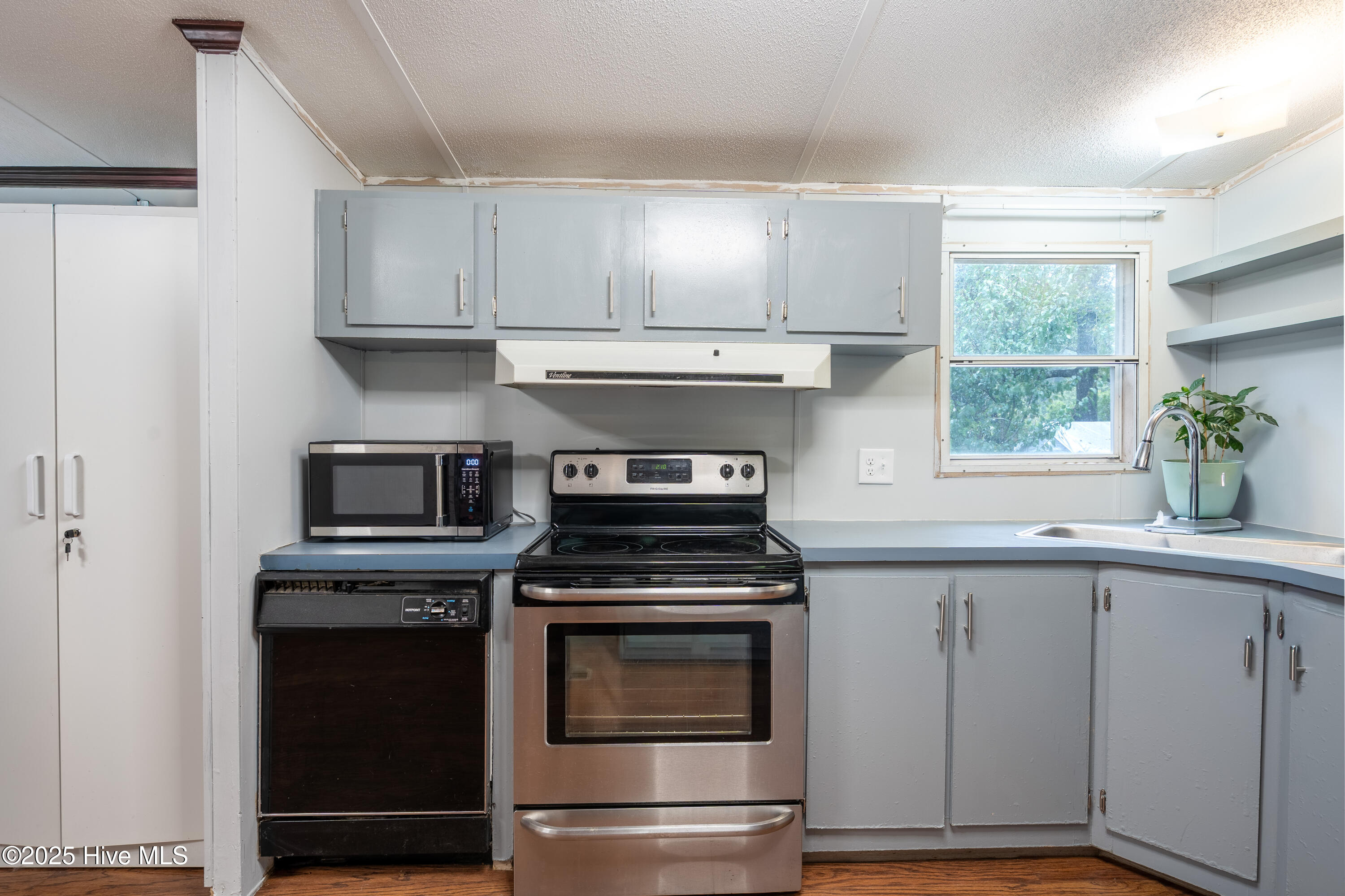 133 Remington Road Rocky Point, NC 28457 - Photo 6 of 25 133 Remington--24