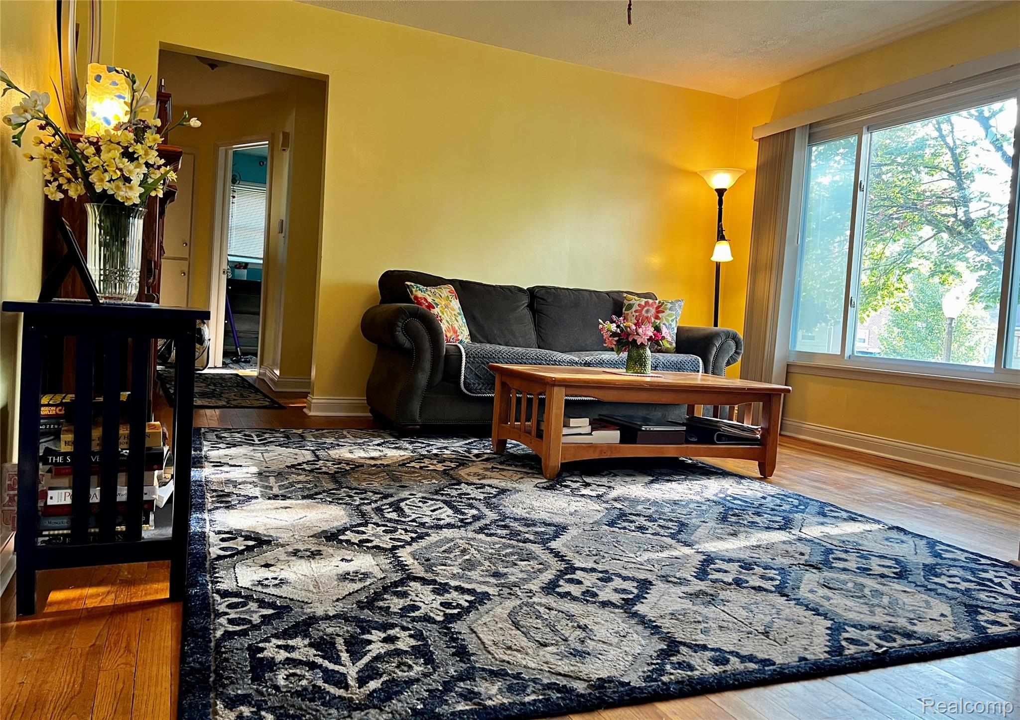 2520 Barstow Road Lansing, MI 48906 - Photo 6 of 17 Living room 1.jpeg