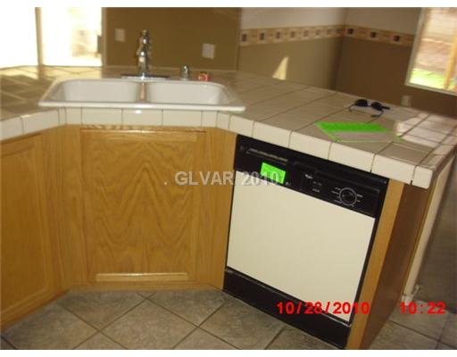 1665 Rugged Ravine Court Las Vegas, NV 89183 - Photo 4 of 14 Kitchen.