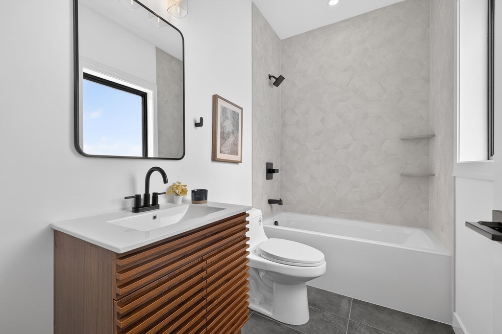 16 Hamlet Street, Unit 16 Somerville, MA 02143 - Photo 12 of 37
