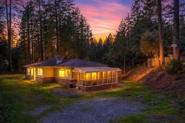 a view of outdoor space yard and patio