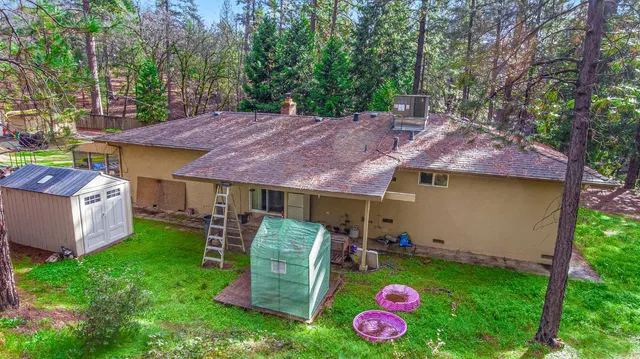 a view of outdoor space yard and patio