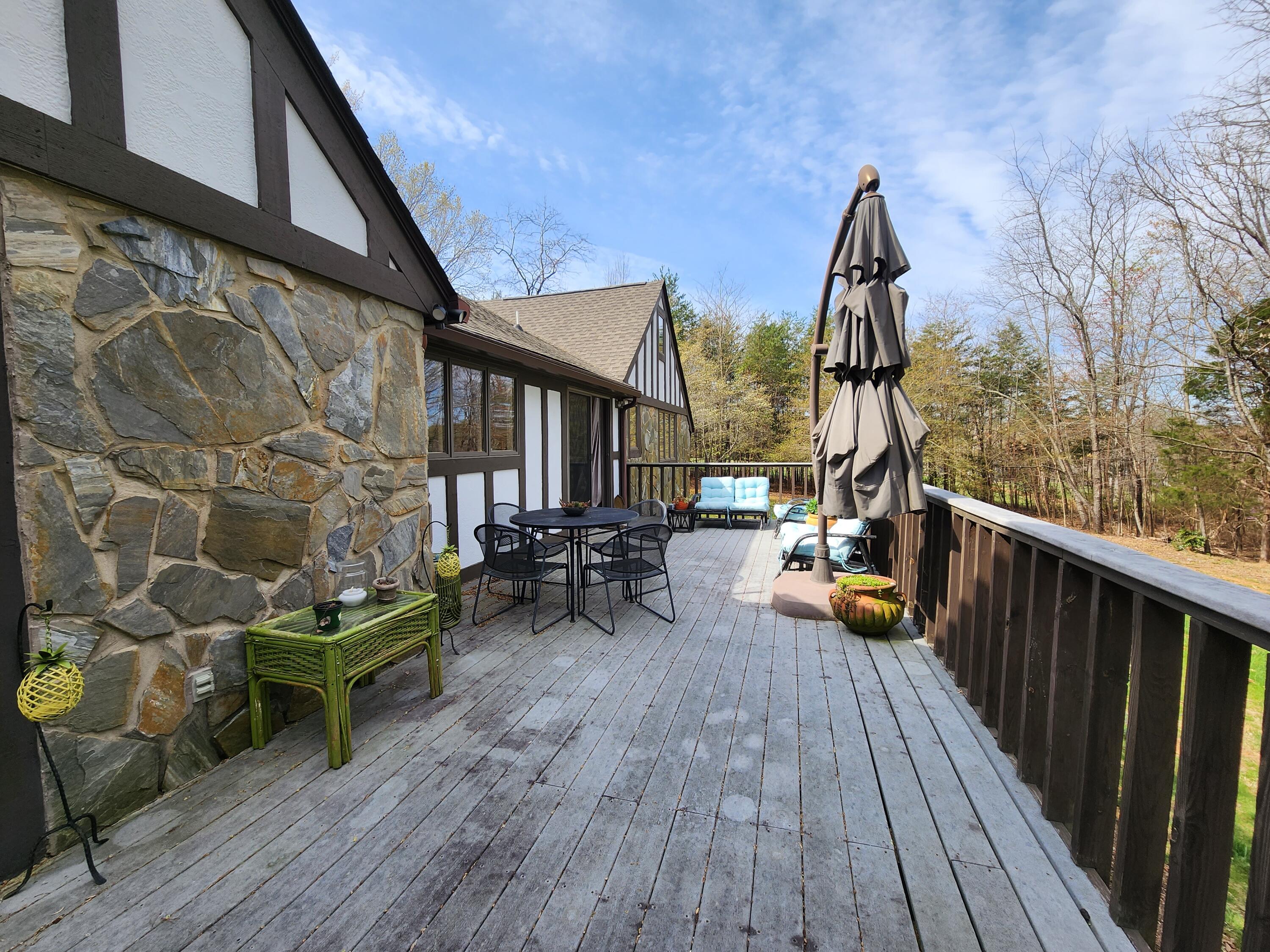 525 Gangplank Road Moneta, VA 24121 - Photo 32 of 38 20230330_105951