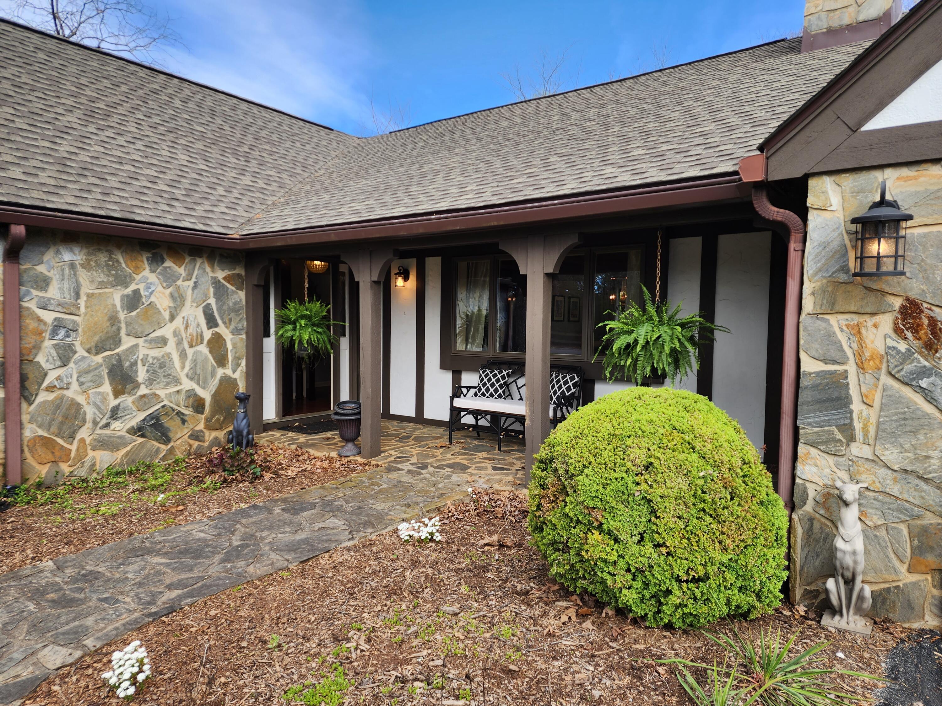 525 Gangplank Road Moneta, VA 24121 - Photo 4 of 38 20230330_100829