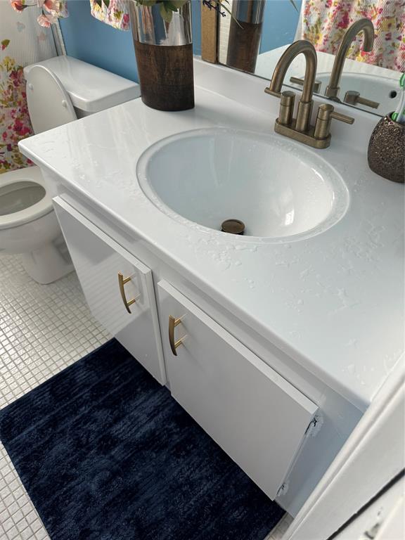 4054 Exeter, Unit C Boca Raton, FL 33434 - Photo 13 of 13 a close view of sink