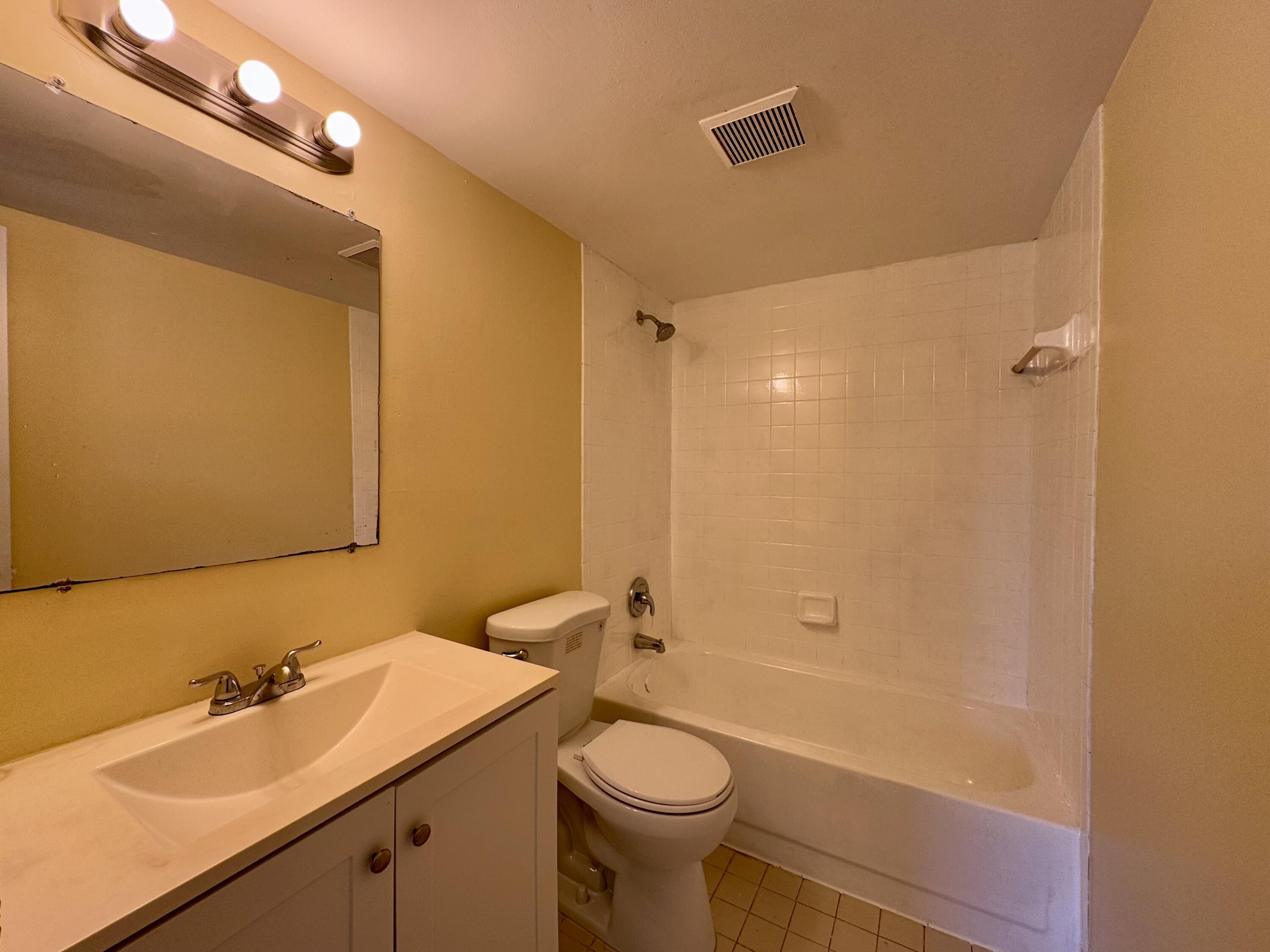 710 Meadows Circle Boynton Beach, FL 33436 - Photo 16 of 31 IMG_7295