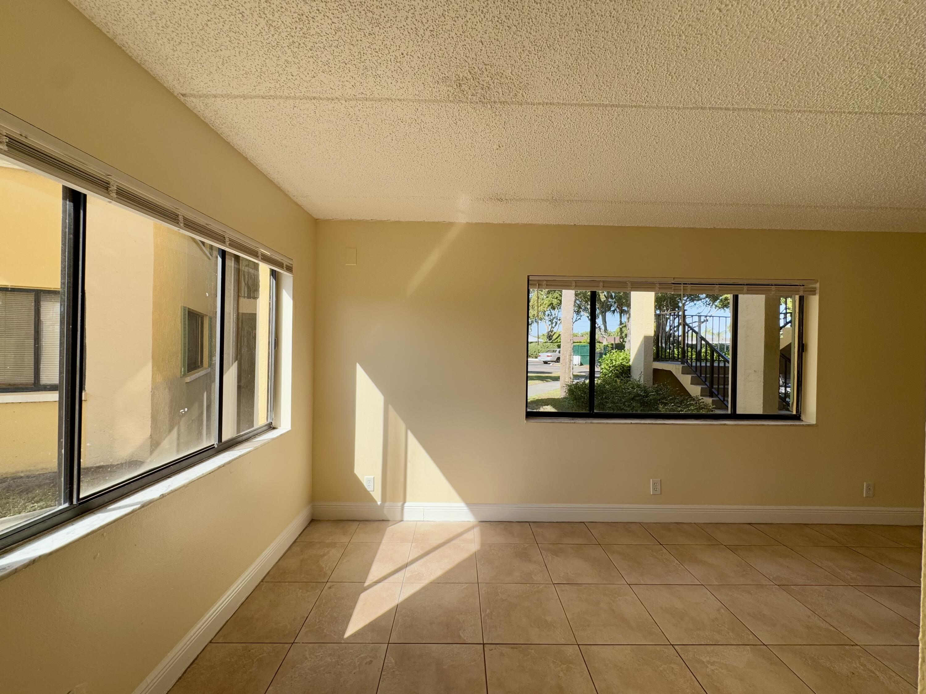 710 Meadows Circle Boynton Beach, FL 33436 - Photo 23 of 31 IMG_7286