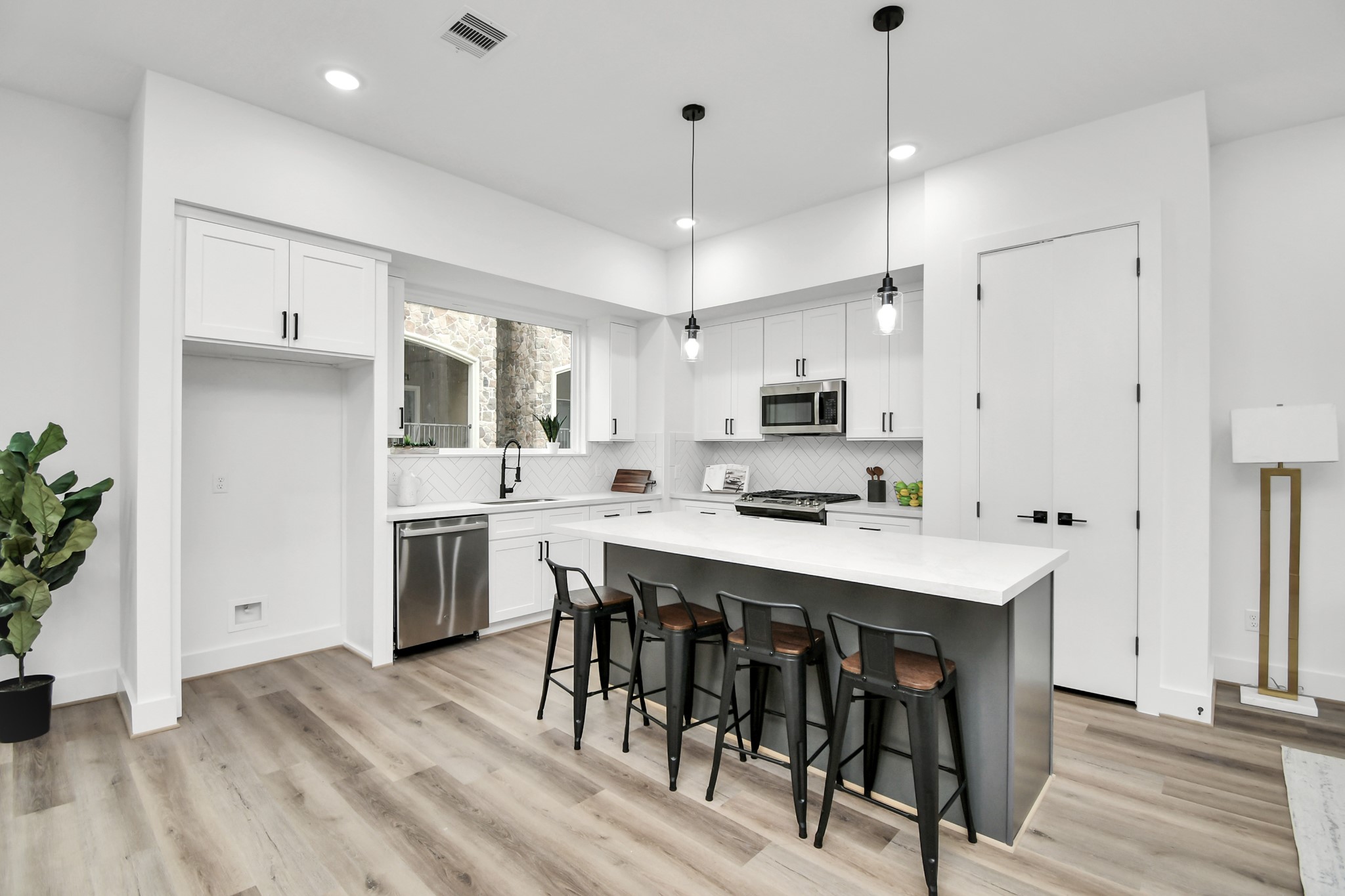 4804 Elysian Street, Unit D Houston, TX 77009 - Photo 12 of 44 Kitchen