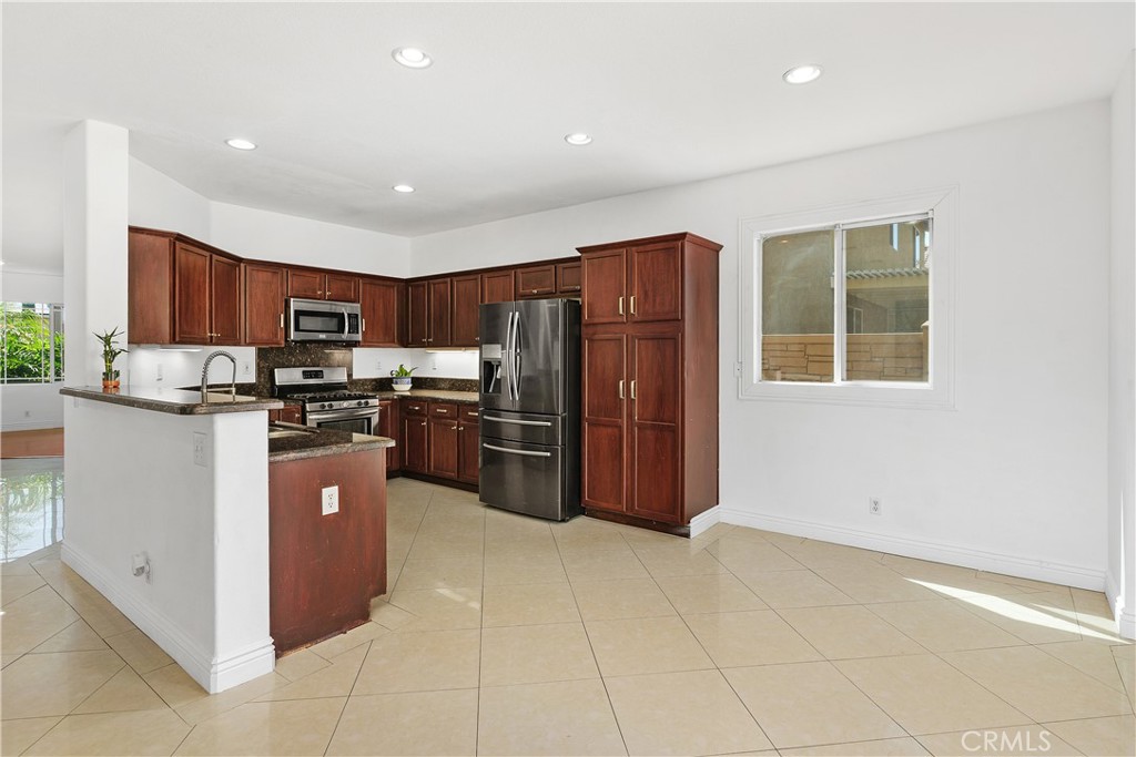 6765 Borges Street Eastvale, CA 92880 - Photo 15 of 40