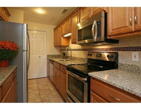 50 Undine Road, Unit 3 Brighton, MA 02135 - Photo 4 of 12