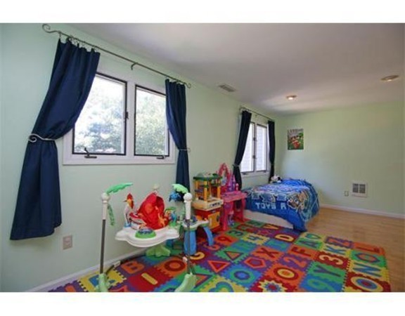 50 Undine Road, Unit 3 Brighton, MA 02135 - Photo 10 of 12