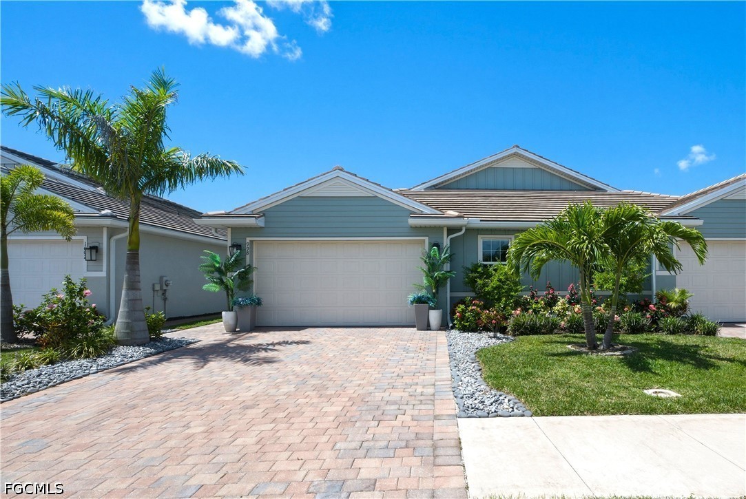 998 Enbrook Loop Naples, FL 34114 - Photo 1 of 33