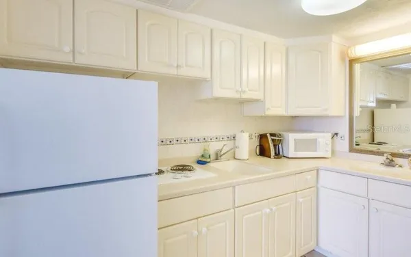 $87,900 | 2700 North Atlantic Avenue, Unit 421, Daytona Beach, FL 32118