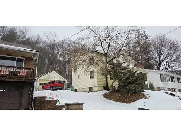 $109,900 | 520 Davis Avenue, Endicott, NY 13760